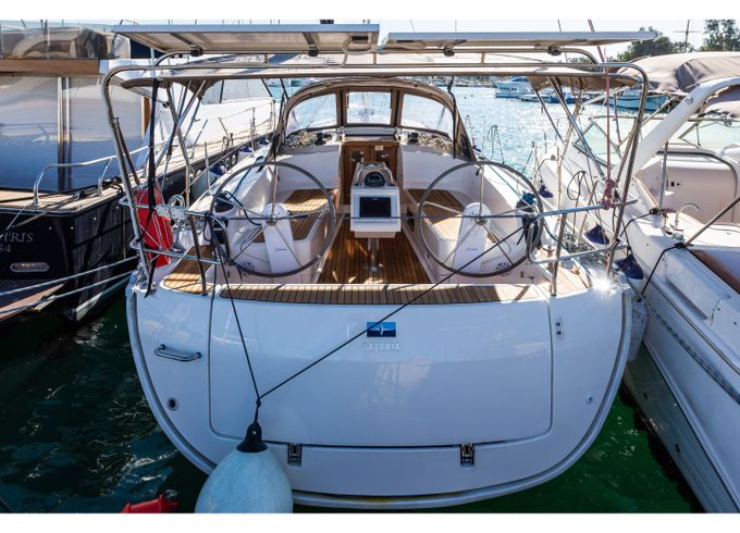 Bavaria 37