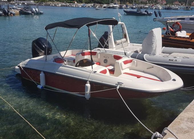 Bayliner E16