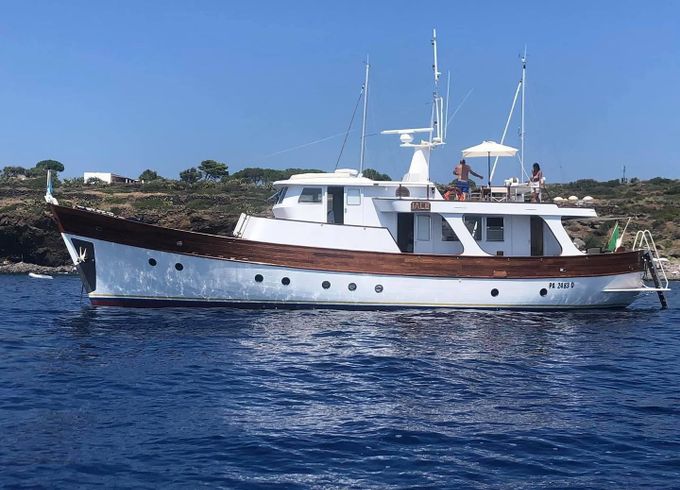 Custom Navetta 22