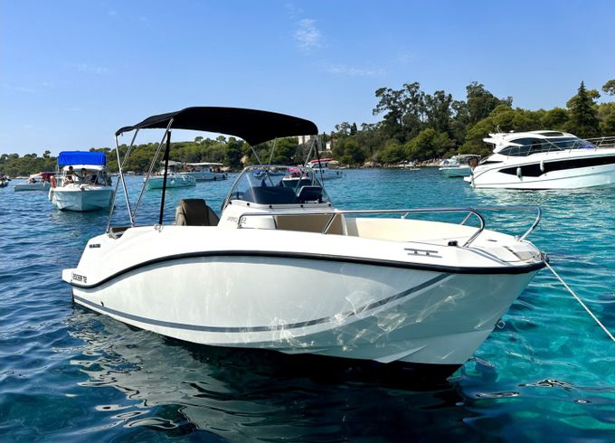 Quicksilver 555 Activ Open