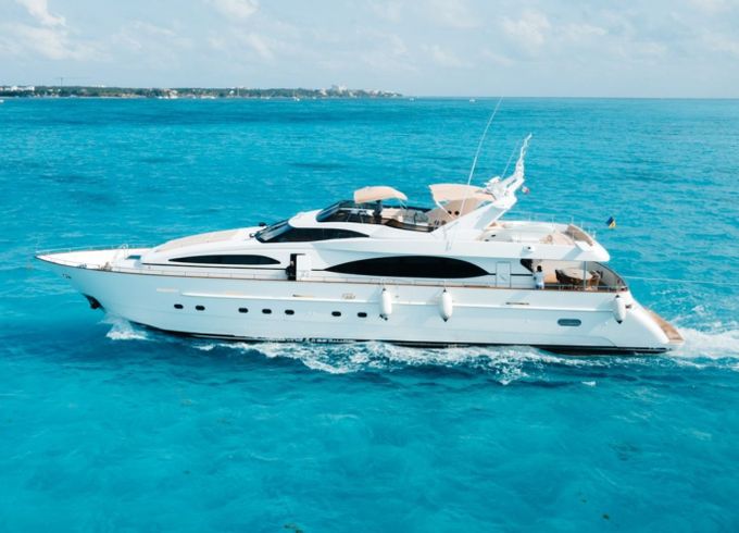 Azimut 100