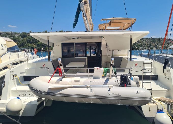Fountaine Pajot Lucia 40