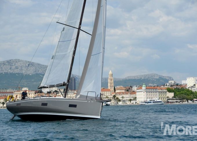 Bénéteau First 44