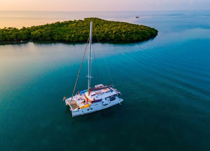 Fountaine Pajot Discover