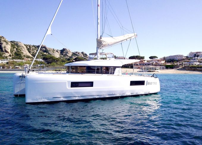 Lagoon 40