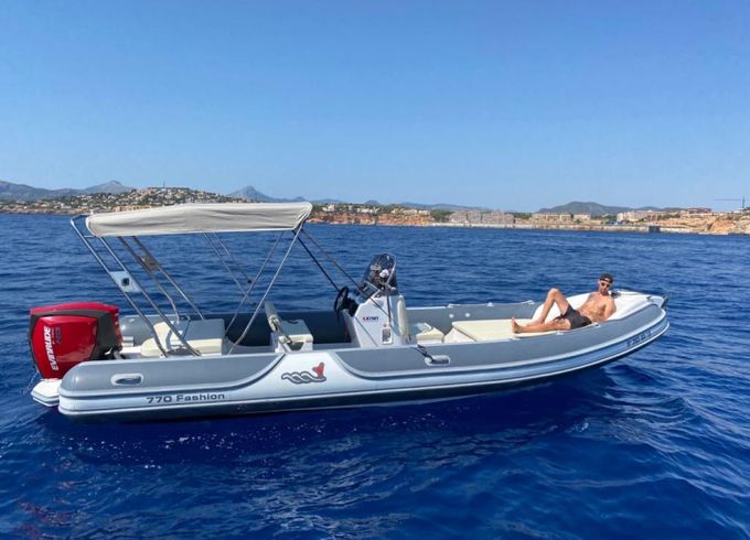 MV Marine 770