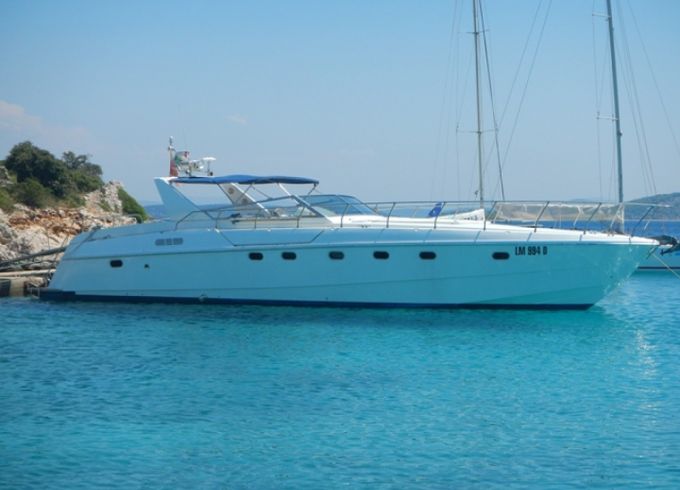 Ferretti Altura 52