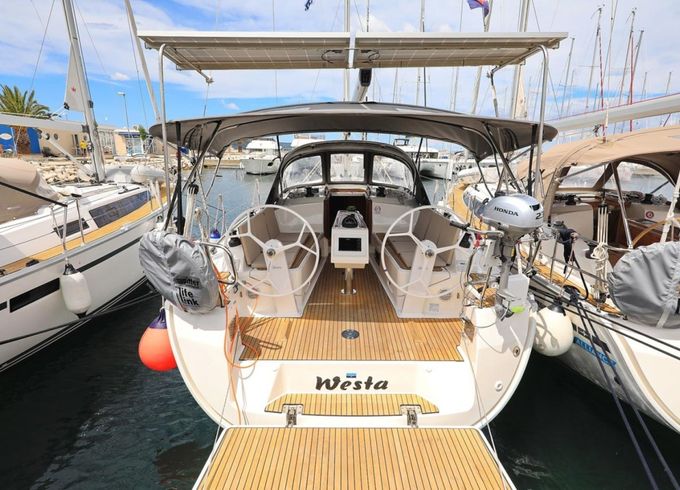 Bavaria Cruiser 37