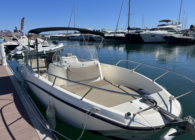 Quicksilver Activ 675 Open Sport