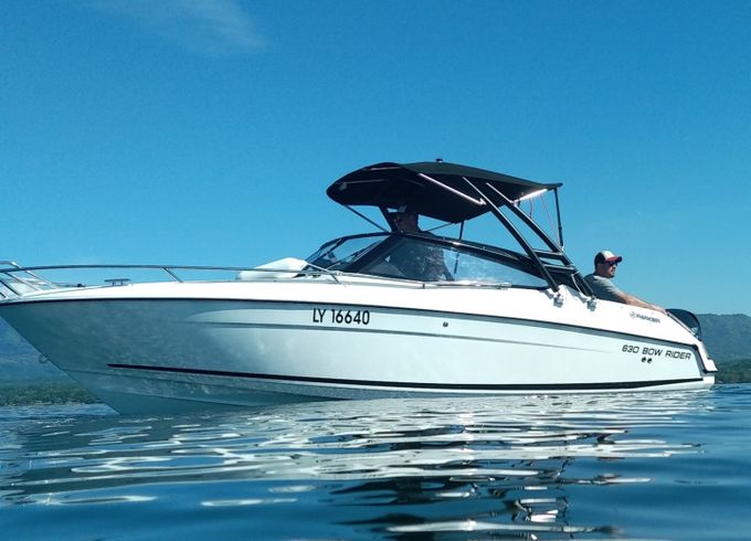 Parker 630 bowrider