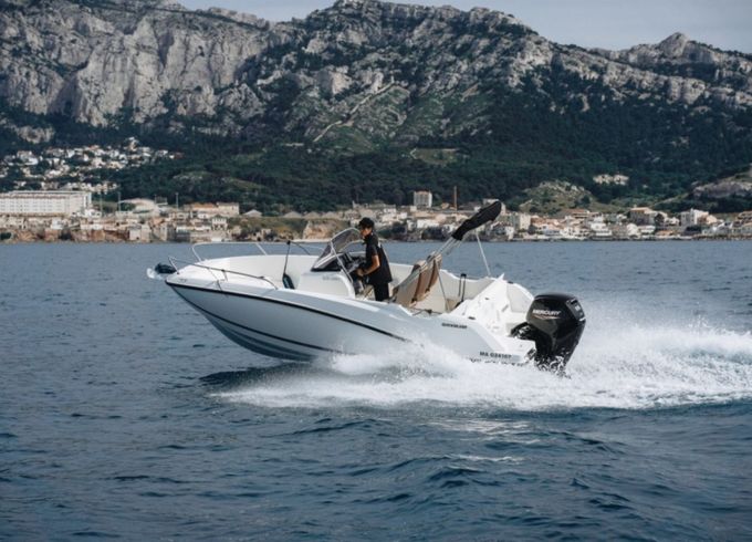 Quicksilver Activ 605 Open