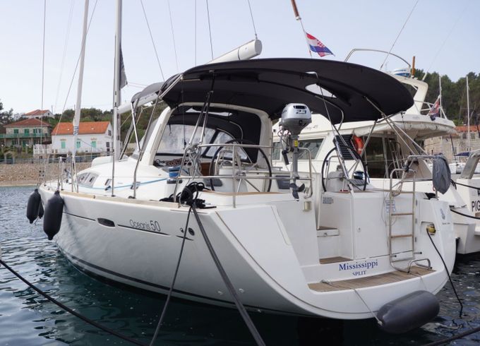 Bénéteau Oceanis 50 Family