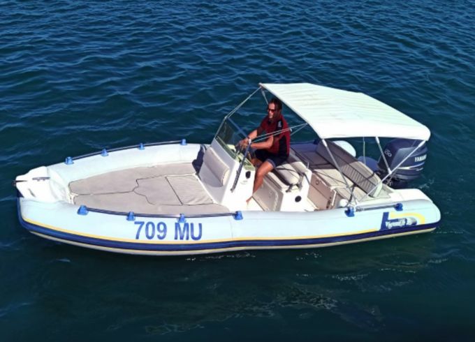 Marlin Boat 18