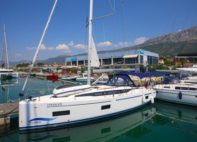 Bavaria C38