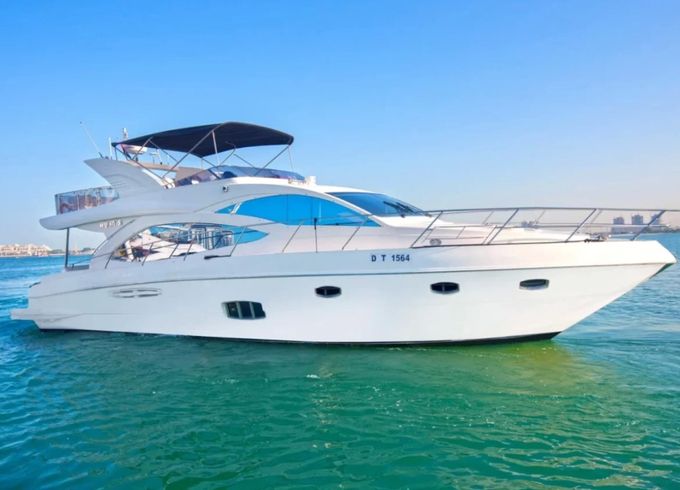 Majesty Yachts 56 FEET