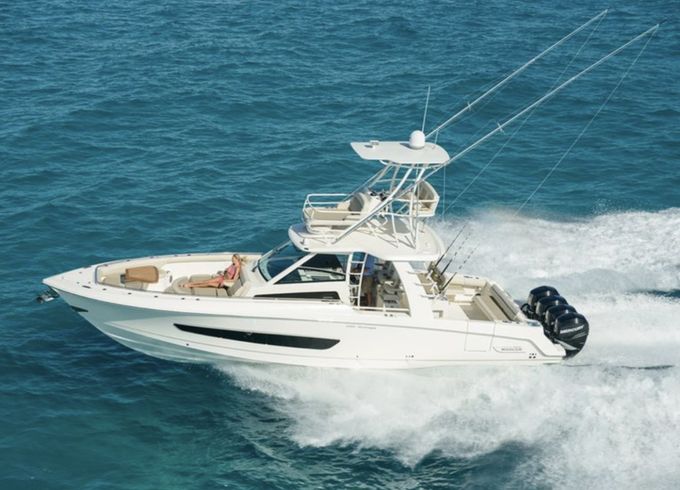 Boston Whaler 420 Outrage