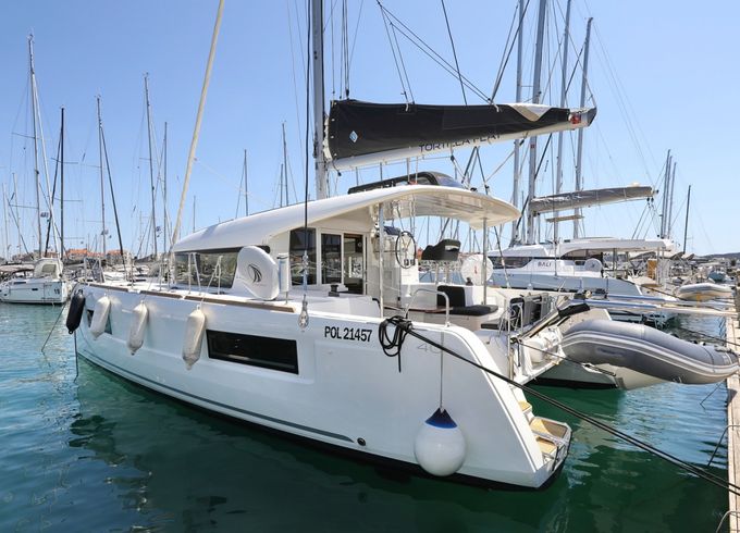 Lagoon 40