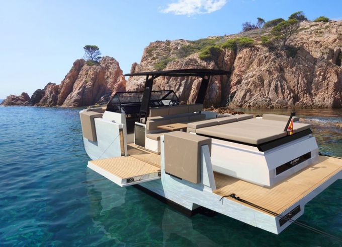 DE ANTONIO Yachts D33