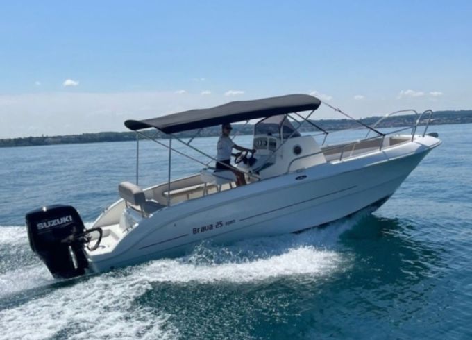 Mingolla Brava 25 Open