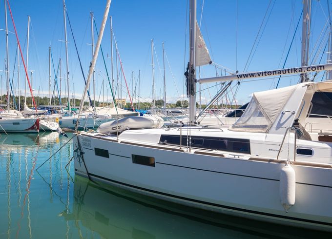 Bénéteau Oceanis 35