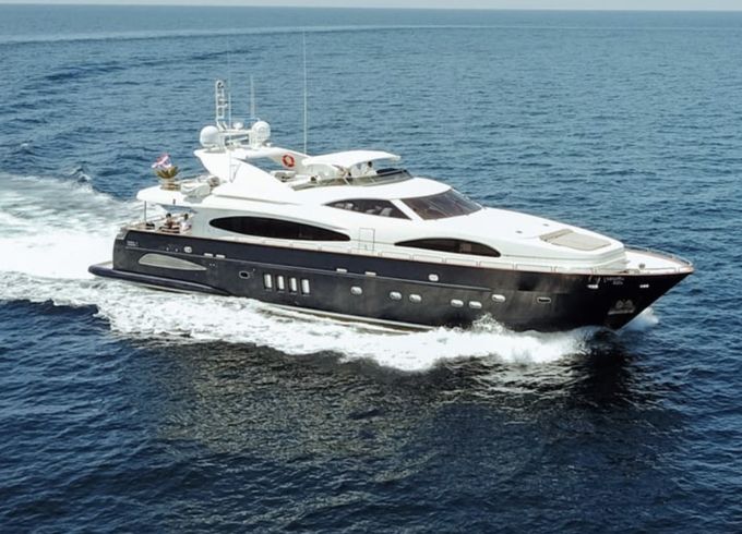 Astondoa 102