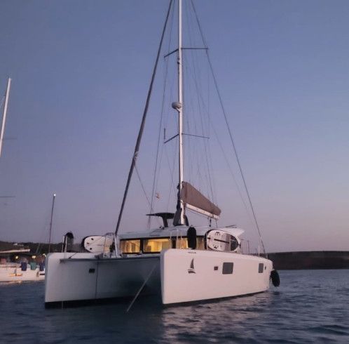Lagoon 39