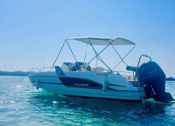 Bénéteau Flyer 6.6 SUNdeck