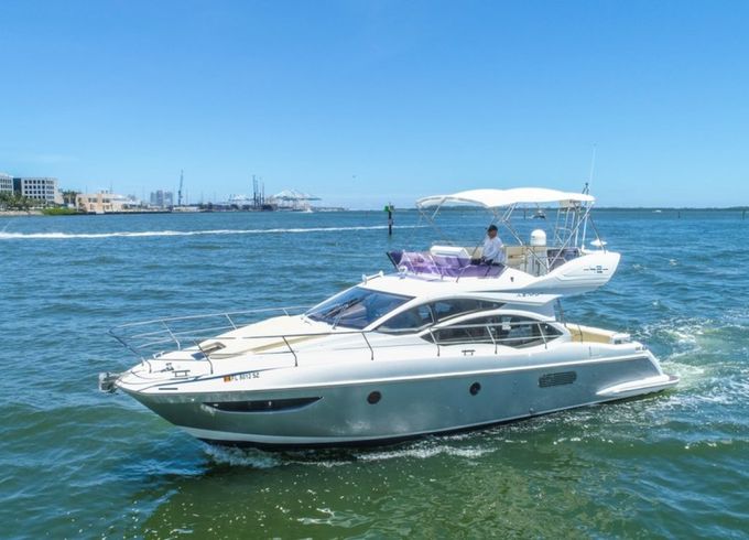 Azimut 42 Fly