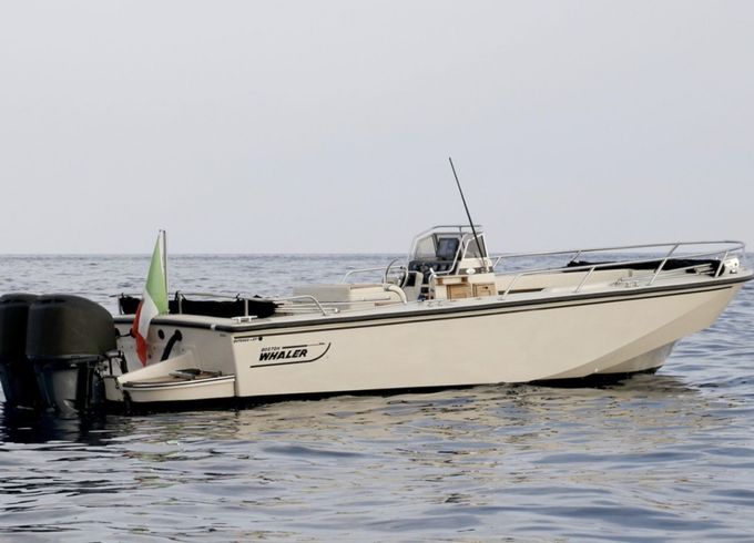 Boston Whaler 27 Outrage