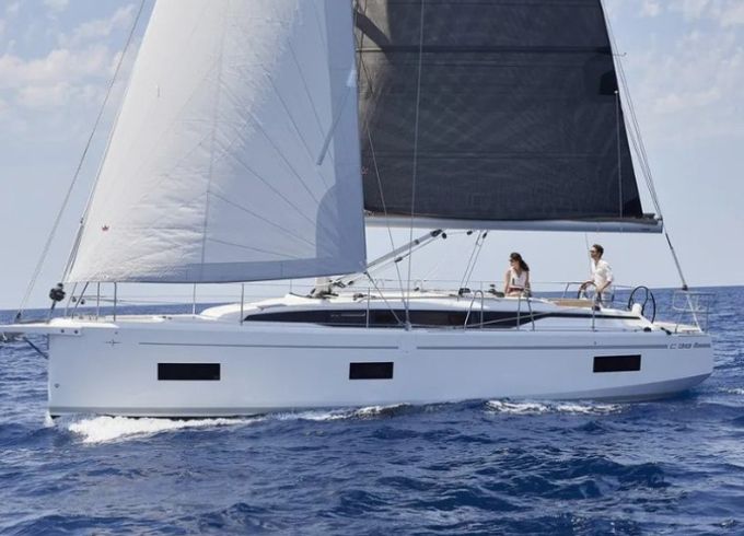 Bavaria C38