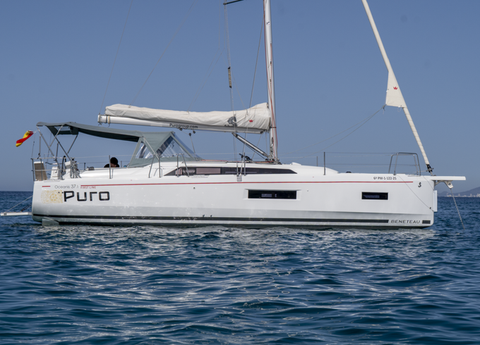 Oceanis 37.1 firts line