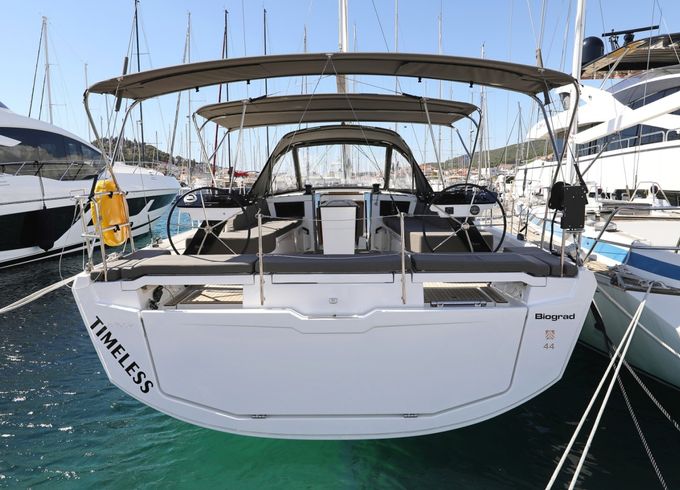 Dufour 44