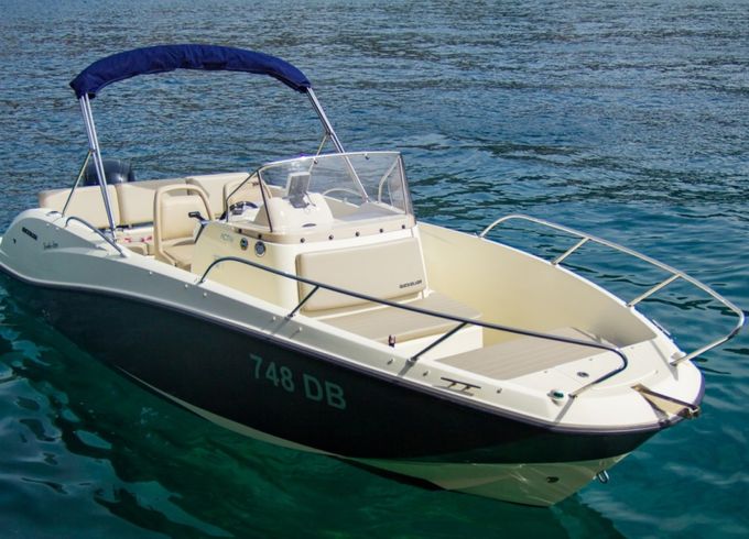 Quicksilver Activ 675 Open