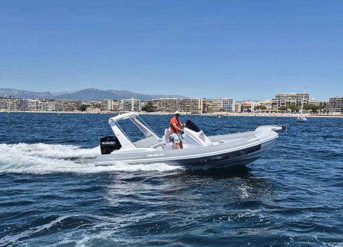 Mik 700
