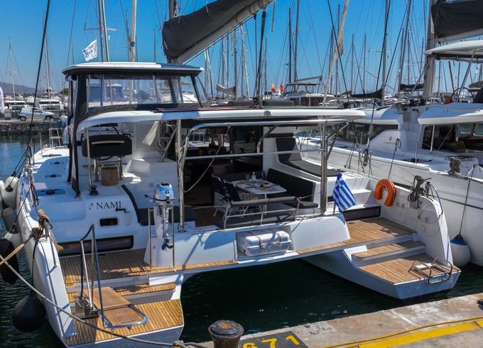 Lagoon 42