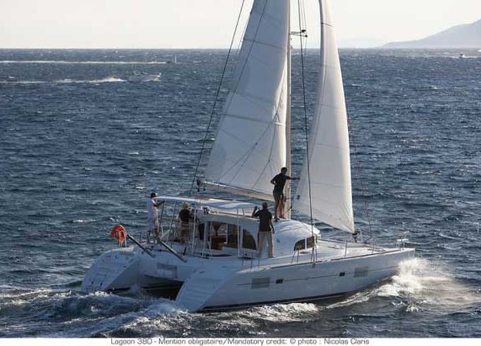 Lagoon 380 S2