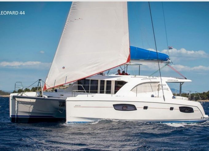 Leopard Catamarans / Robertson & Caine Leopard 44 - 4 + 2 cab.