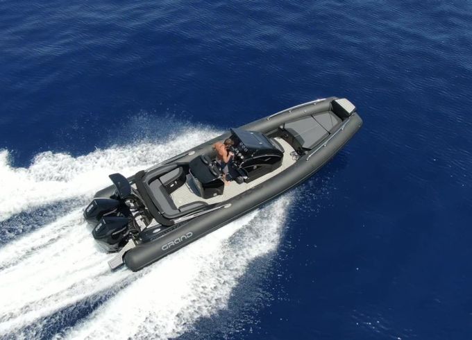 Grand Boats 8.5 Black edition