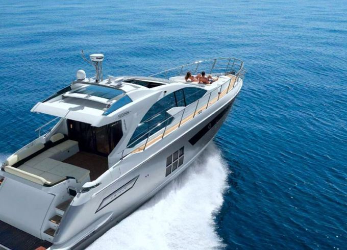 Azimut 55