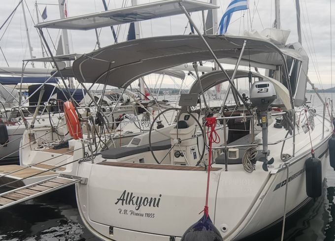 Bavaria Cruiser 33