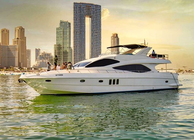 Majesty Yachts 77 FEET