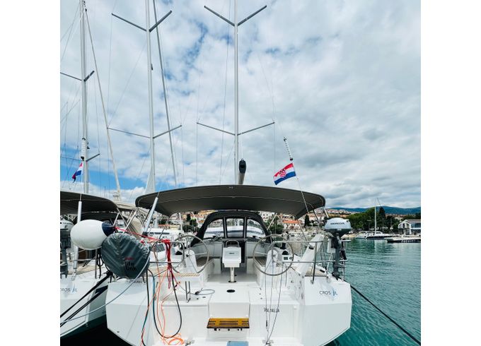 Bavaria C38