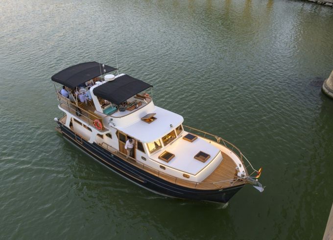Marine corp Trawler 14