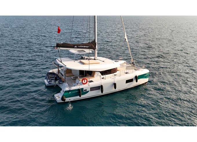 Lagoon 42