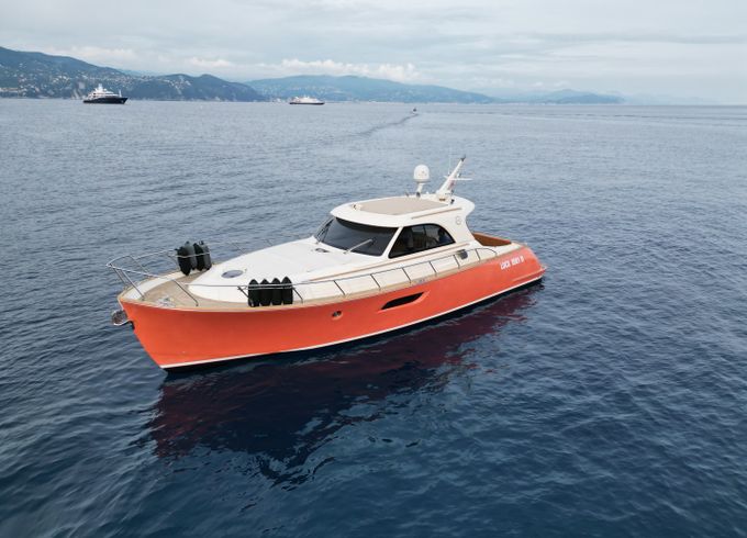 Mochi Craft Dolphin 44'