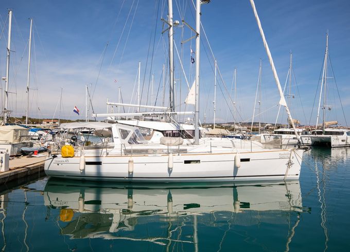 Bénéteau Oceanis 45