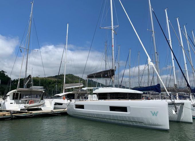 Lagoon 40