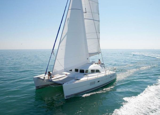 Lagoon 38