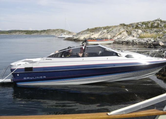 Bayliner 195 Capri Cuddy