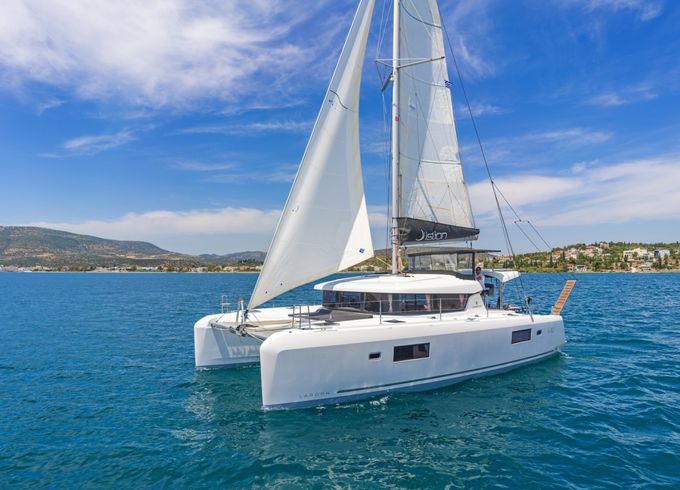 Lagoon 42
